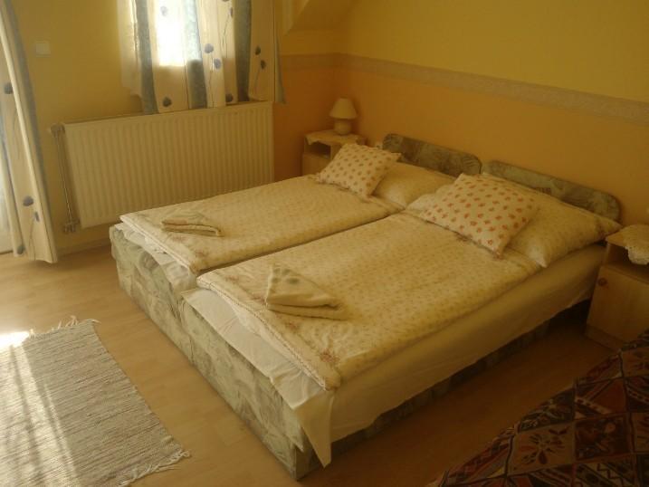 Erika Vendeghaz Buk Room photo
