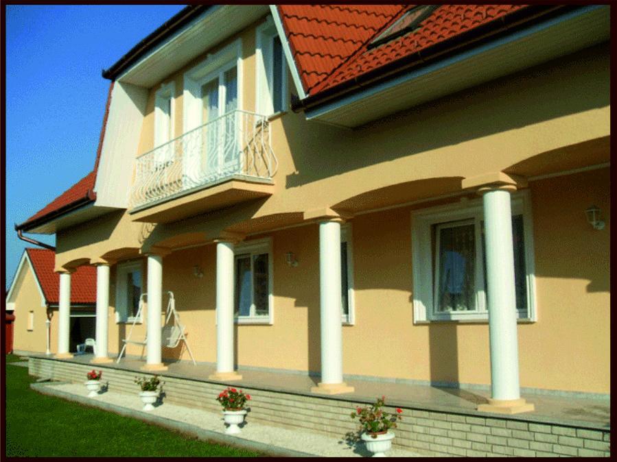 Erika Vendeghaz Buk Exterior photo